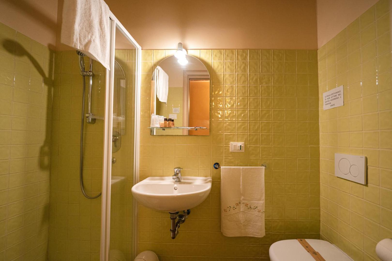 La Piccola Torre Hotel บิสเชลเย ภายนอก รูปภาพ